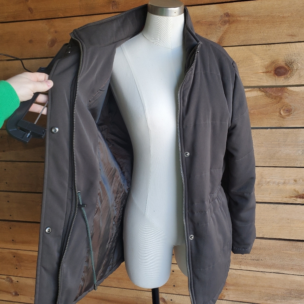 🚨🚨Simple zip up jacket - Picture 2 of 7